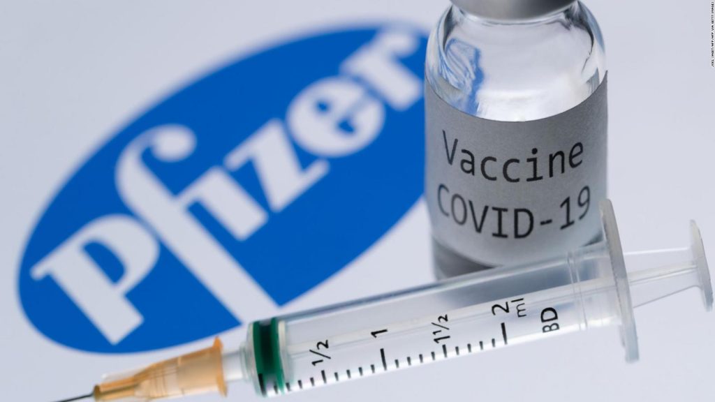 La oposición insiste en que el Gobierno debe comprar la vacuna de Pfizer