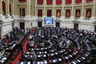 Con el apoyo de los Gobernadores, Diputados ratificó el veto al incremento de las jubilaciones