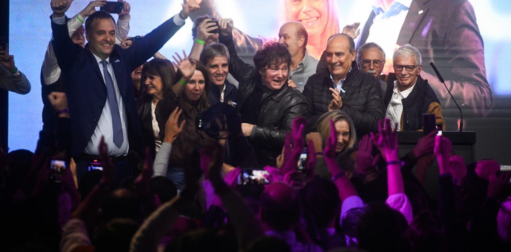 Javier Milei con gran parte de su Gabinete, tras las Elecciones del 18 de mayo en la Ciudad de Buenos Aires