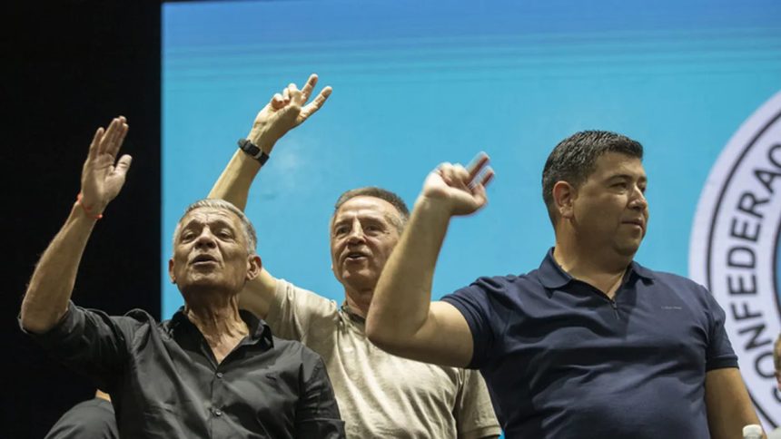 ¿Habrá un paro de la CGT contra la reforma laboral que impulsa el Gobierno de Javier Milei? Gerardo Martínez hoy se ausentó de la reunión del Consejo de Mayo