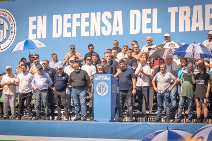 La CGT marchó a Plaza de Mayo en contra de la reforma laboral y apuntó contra el Gobierno de Javier Milei