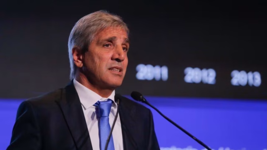 Luis Caputo: "La inflación puede llegar a cero en agosto, septiembre u octubre"