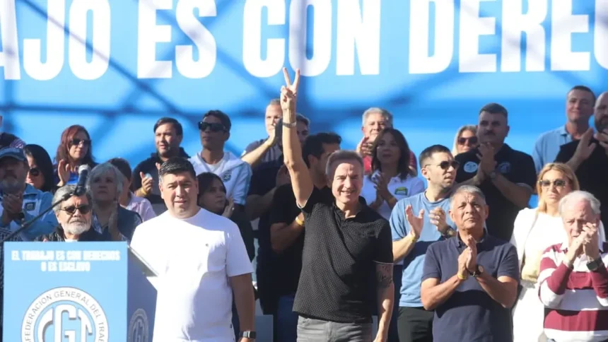 La CGT marchó por el Día del Trabajador y minimizó el pedido de un paro general: Se agudiza la interna en la central obrera