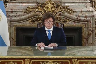 A través de la Cadena Nacional, el Presidente Javier Milei anunció la presentación de las reformas de la Carta Orgánica del Banco Central: "Fue el robo más vil de los políticos"
