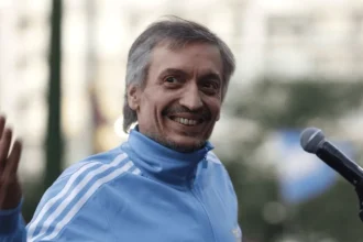 Máximo Kirchner insiste en que Cristina debe ser candidata y se tensa la interna en el peronismo
